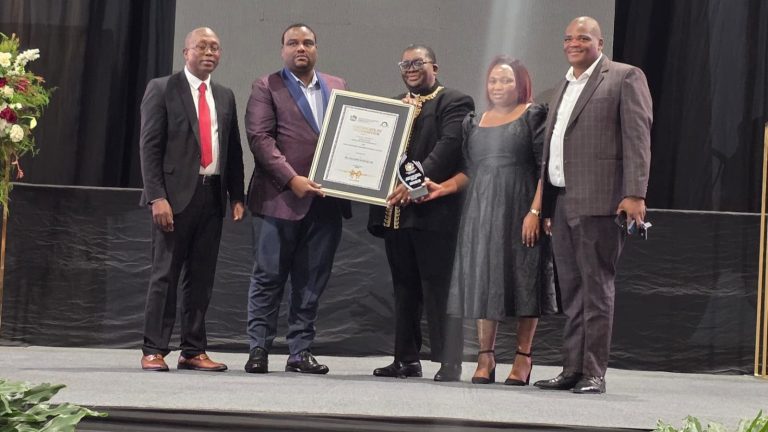 2f001c15-d660-4877-ace4-db6f984498db