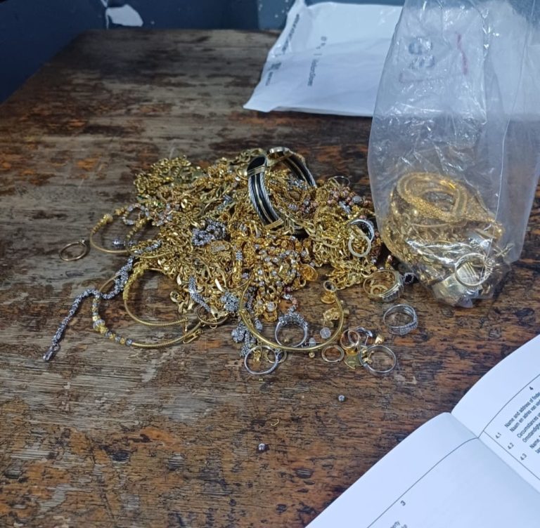 37b7cc4f-08fd-42ae-beb6-f733c4df4be4